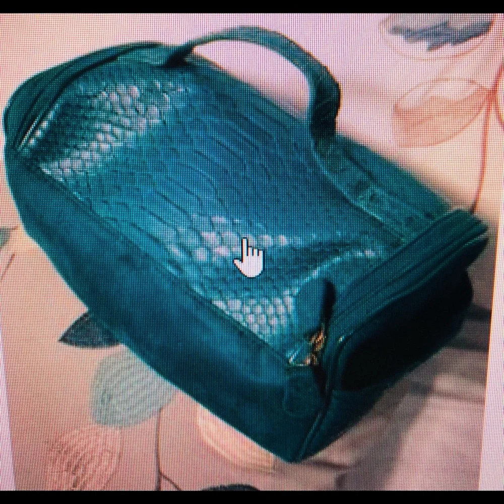 Avon NWT Dark Teal Faux Croc Cosmetic Travel Bag.